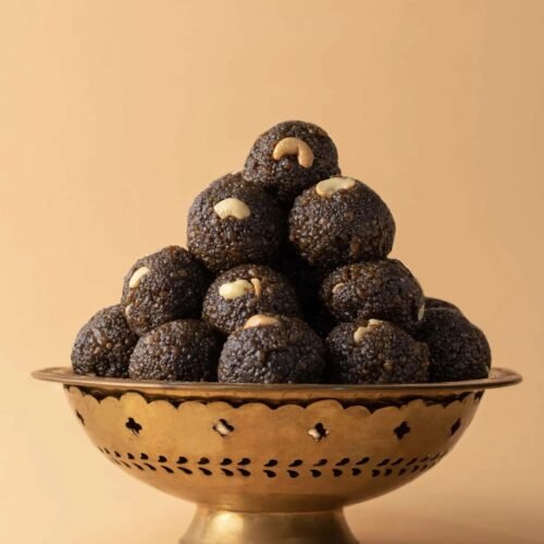 Karupu Kuluvai Laddu - Image 2